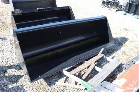 NEW HOLLAND Bucket Farm Attachments For Sale